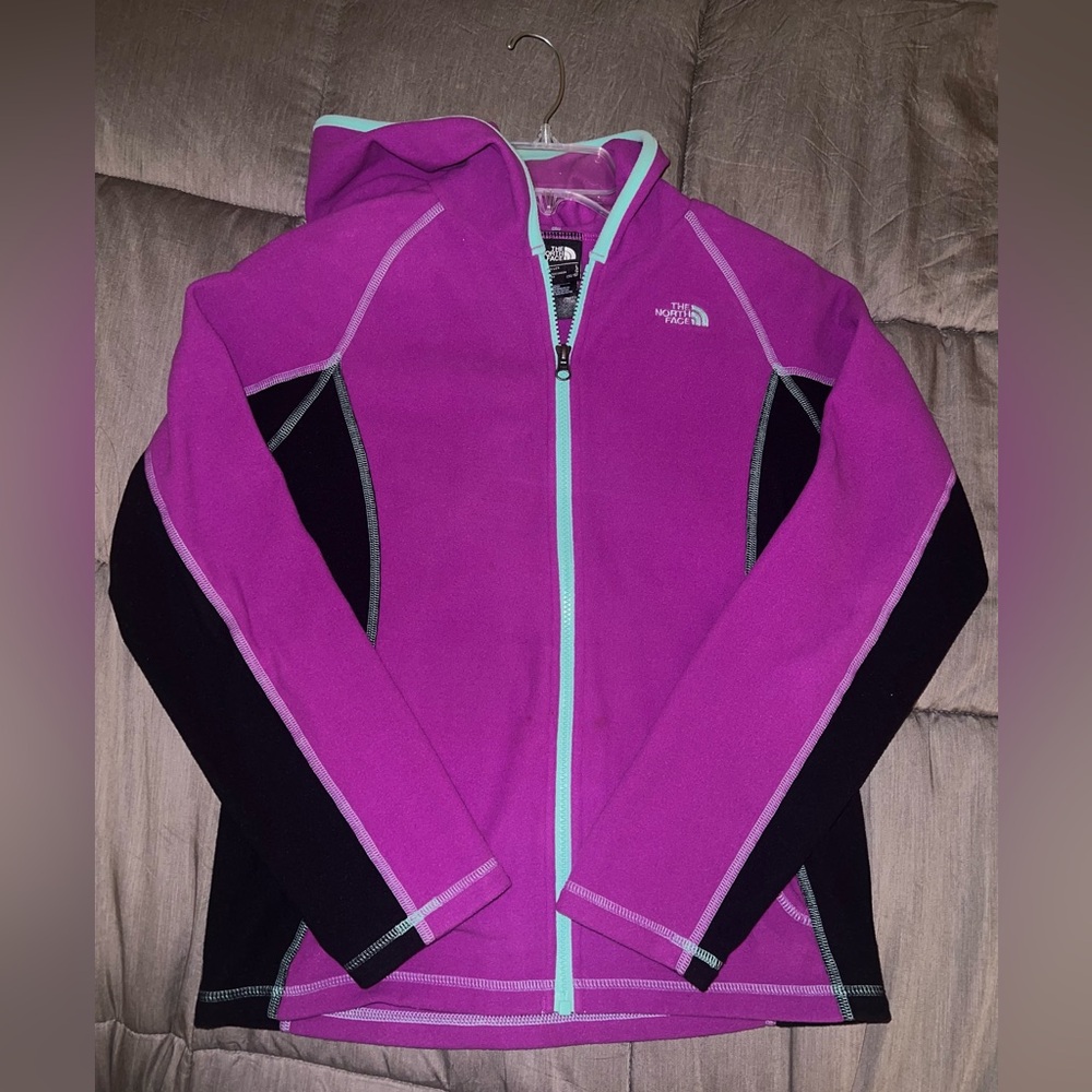 The North Face Gir’s Fleece Hoodie
